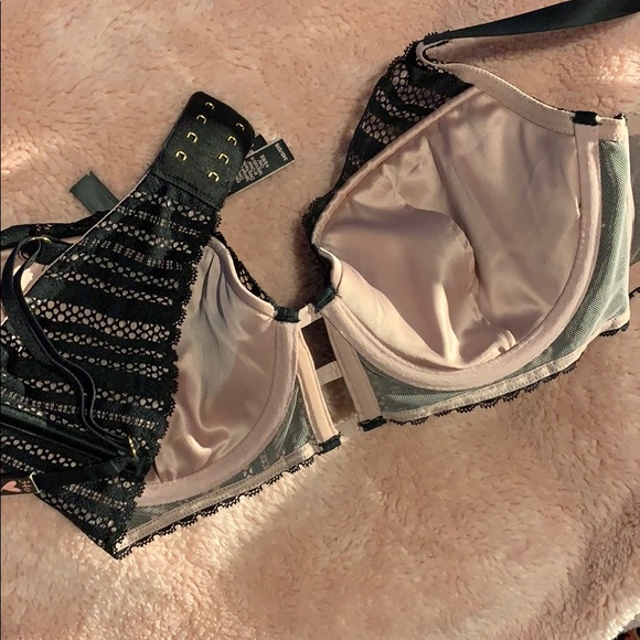 NWT Victoria’s Secret Silky Balconette Bra - Picture 4 of 5